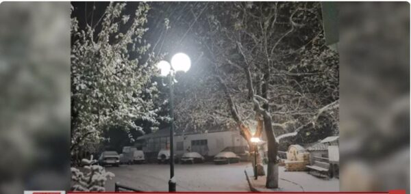 Στα λευκά “ντύθηκαν” οι ορεινοί όγκοι του Λαϊλιά και του Μπέλλες στο Νομό Σερρών- Video