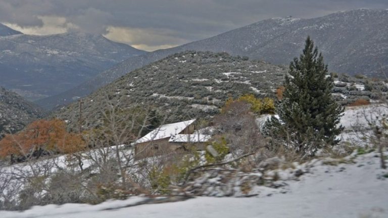 Χιονόπτωση στα ορεινά του νομού Θεσσαλονίκης και σε περιφερειακούς δήμους