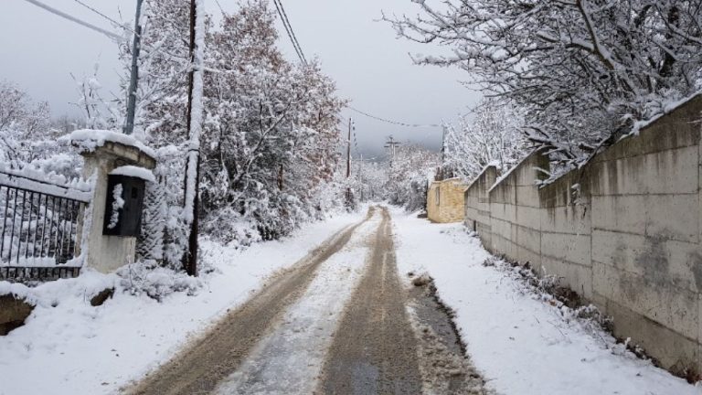 Άνοιξε και η επαρχιακή οδός Χορτιάτη-Αγίου Βασιλείου - Πού χρειάζονται αντιολισθητικές αλυσίδες στην Κεντρική Μακεδονία