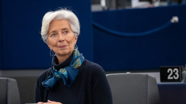 Κρ. Λαγκάρντ: Μια πτώση των επιτοκίων είναι «πιθανή» το καλοκαίρι