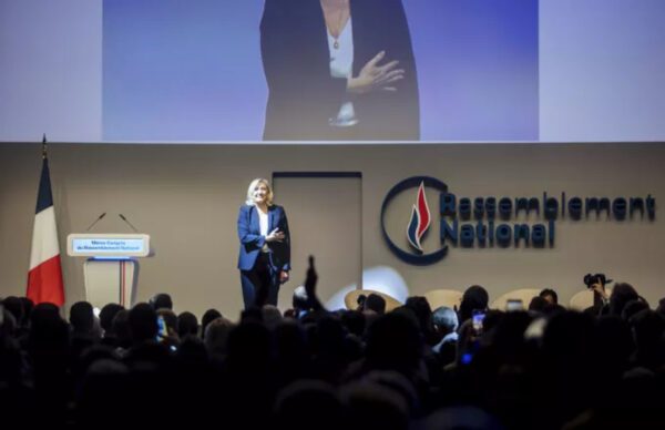 Η ακροδεξιά «τρίζει τα δόντια της» από τη Γαλλία στην Ευρώπη - Δημοσκόπηση δείχνει πρώτο το κόμμα της Μαρί Λεπέν ενόψει ευρωεκλογών