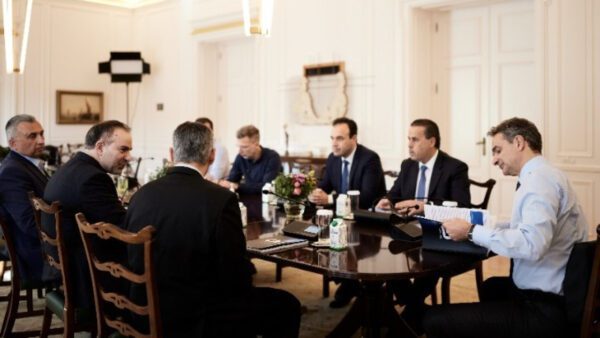 Σύσκεψη υπό τον Κυρ. Μητσοτάκη πραγματοποιήθηκε στο Μαξίμου για την παρουσίαση της μελέτης Generative AI Greece 2030