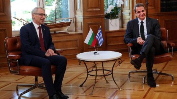 Συμφωνία Μητσοτάκη-Ντενκόφ για συνεργασία σε ενέργεια και μεταφορές