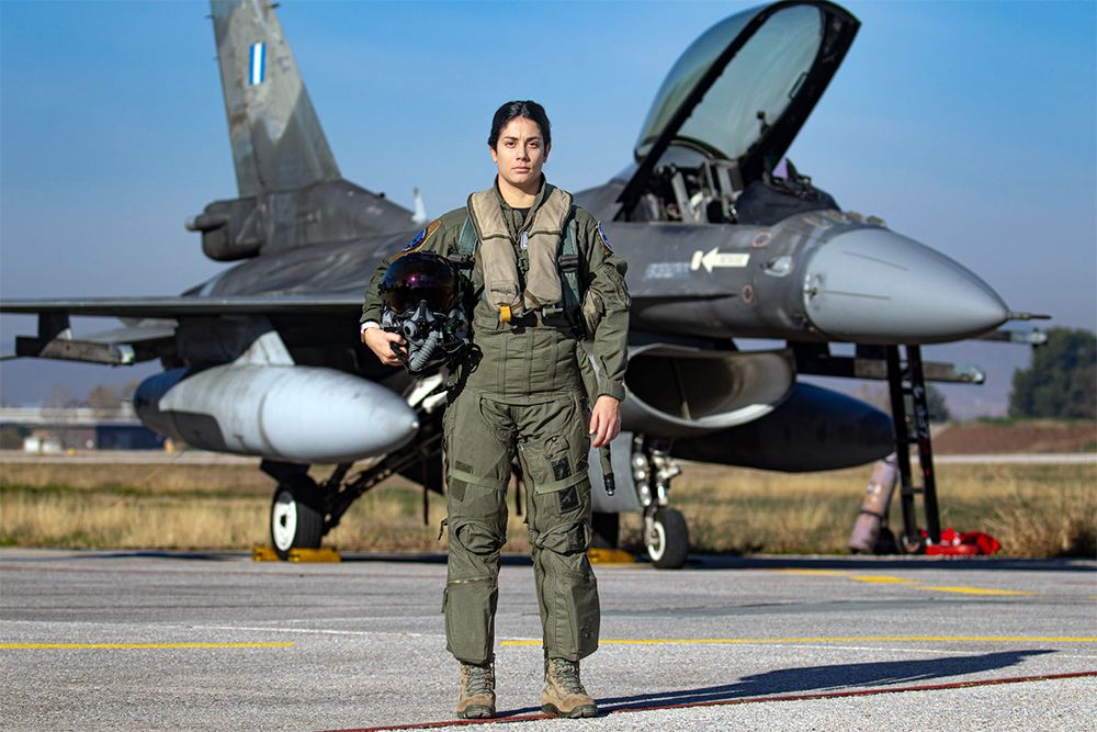 Χρυσάνθη Νικολοπούλου: Η πρώτη γυναίκα πιλότος F-16