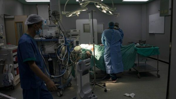 Καταστροφική η κατάσταση στα νοσοκομεία της Λωρίδας της Γάζας, λέει Αμερικανίδα γιατρός