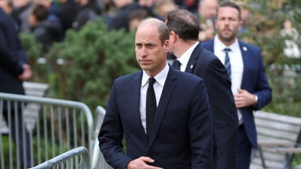 Ο πρίγκιπας Ουίλιαμ επισκέφθηκε τη σύζυγό του Κέιτ μετά την επέμβαση
