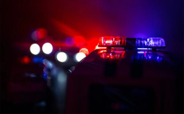 Χειροπέδες σε άνδρα που έβαλε φωτιά σε ερειπωμένο κτίριο στο Γιοχάνεσμπουργκ και έκαψε ζωντανούς 77 μετανάστες