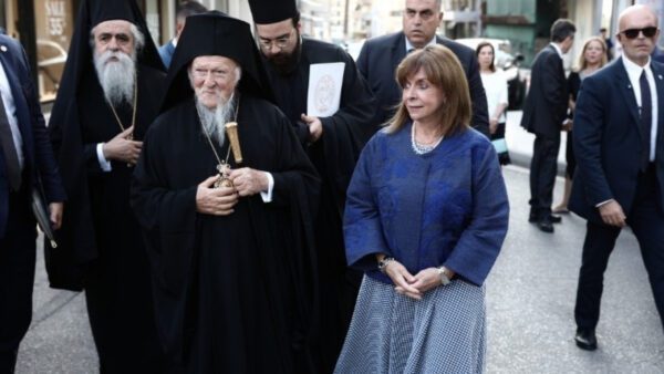 Ευχές για τη νέα χρονιά αντάλλαξαν ΠτΔ-Βαρθολομαίος