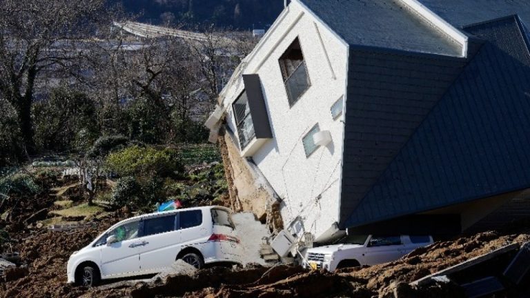 62 οι νεκροί στην Ιαπωνία από το φονικό σεισμό της Πρωτοχρονιάς