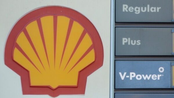 Wall Street Journal: Τα δεξαμενόπλοια της Shell δεν θα περνούν από την Ερυθρά Θάλασσα