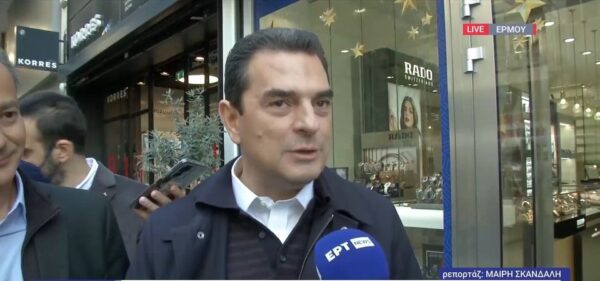 «Πρεμιέρα» εκπτώσεων: Αυτοψία από τον Κώστα Σκρέκα- Έρχονται μέτρα για τις παραπλανητικές εκπτώσεις