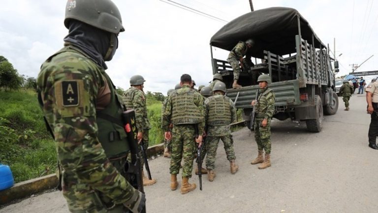 10 νεκροί σε βίαια επεισόδια στον Ισημερινό - «Εξαιρετικά ανήσυχες» oι ΗΠΑ - Η Κίνα κλείνει πρεσβεία και προξενεία