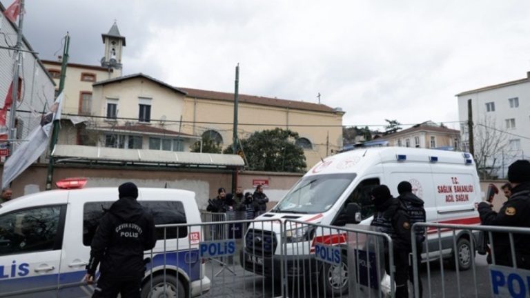 Συνελήφθησαν δύο ύποπτοι για την επίθεση στην καθολική εκκλησία στην Κωνσταντινούπολη