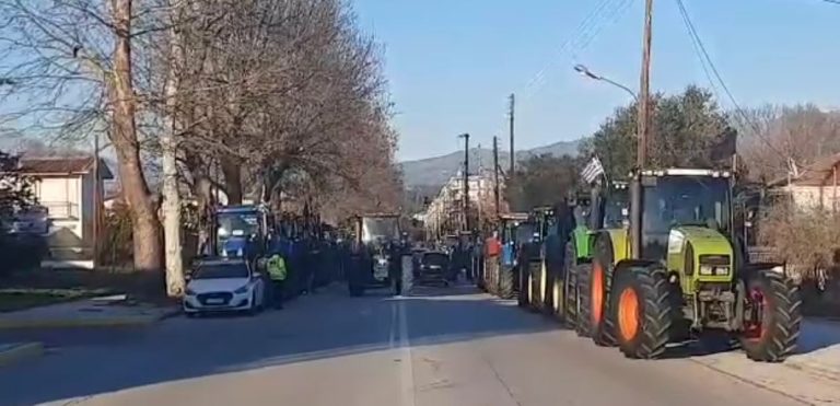 Σέρρες: Έτοιμο το κομβόι των αγροτών με τρακτέρ και λεωφορεία για τη Θεσσαλονίκη- Video