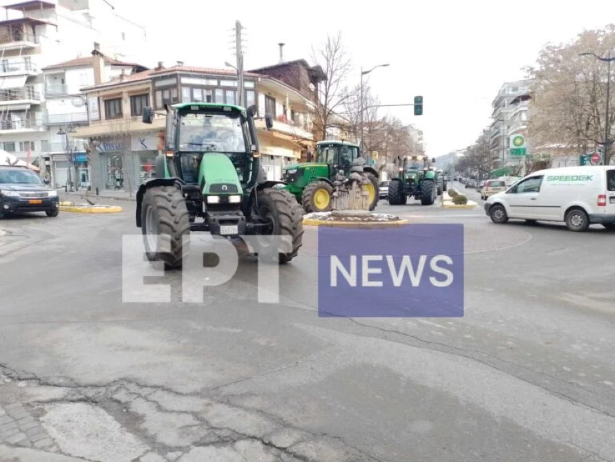 «Απλώνεται» ο αγροτικός κλοιός – Στους δρόμους τα τρακτέρ ανά την Ελλάδα
