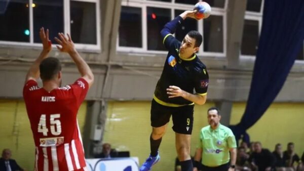 Ισοπαλία (21-21) για Ολυμπιακό και ΑΕΚ