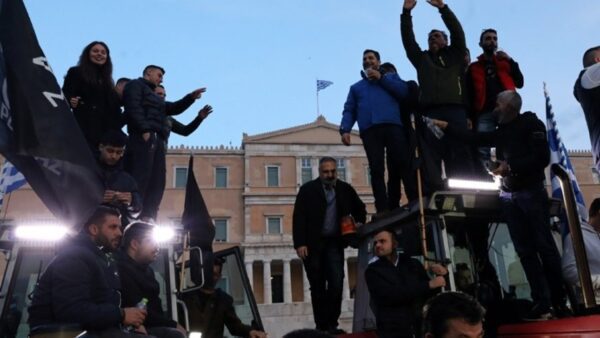 Αποχωρούν στις 11:00 από το Σύνταγμα οι αγρότες -Την Πέμπτη κρίνεται το μέλλον των μπλόκων
