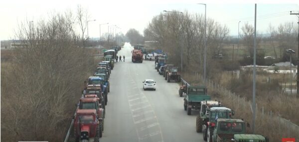 Σε αναμμένα κάρβουνα οι αγρότες - Πυρετώδεις ετοιμασίες -Video