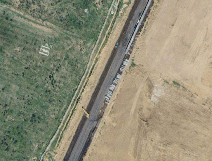 Η Αίγυπτος σηκώνει τείχος στα σύνορα με τη Λωρίδα της Γάζας – Δείτε δορυφορικές φωτογραφίες 