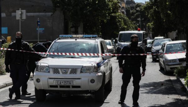 Αντιτρομοκρατική: Μεγάλη επιχείρηση στην Αττική και σε σωφρονιστικά καταστήματα της επαρχίας: Οκτώ προσαγωγές – Τι διερευνά
