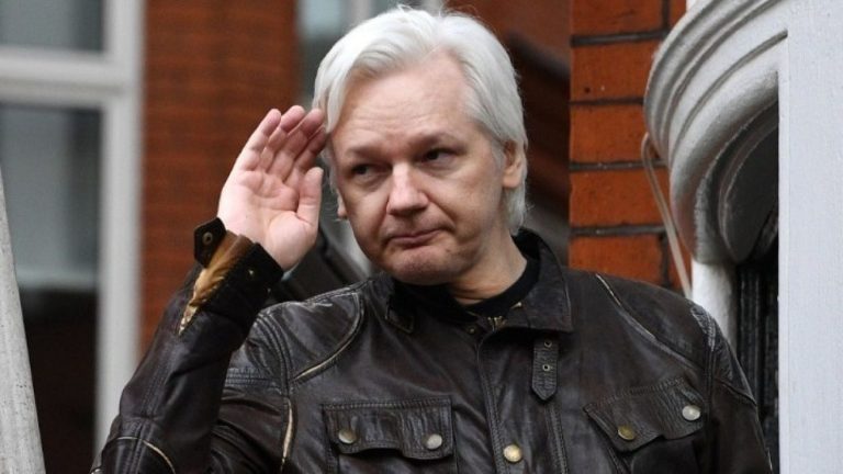 Ξεκινά η ύστατη προσπάθεια του ιδρυτή του WikiLeaks να αποφύγει την έκδοση από τη Βρετανία στις ΗΠΑ