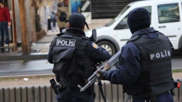 Οι αρχές της Τουρκίας συνέλαβαν 34 υπόπτους για σχέσεις με το ΙΚ