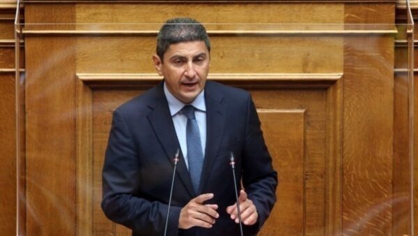 Λ. Αυγενάκης: H κυβέρνηση είναι ανοικτή στο διάλογο - Εδώ είμαστε για να τα συζητήσουμε και να λάβουμε ρεαλιστικές αποφάσεις μαζί με τους αγρότες