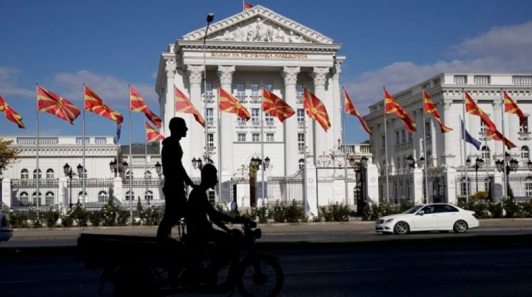 Βόρεια Μακεδονία: Προκηρύχθηκαν για τις 8 Μαΐου οι εκλογές