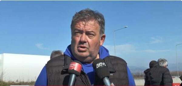 Δ.Διαμαντόπουλος: "Το κλίμα ήταν στημένο στη σύσκεψη της Νίκαιας"- Γ.Παναγής: "Μακριά από κόμματα και αρώματα"