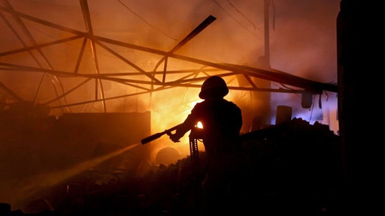 Ινδία: Δέκα νεκροί και 15 τραυματίες από έκρηξη σε εργοστάσιο πυροτεχνημάτων