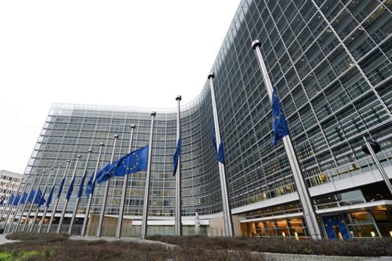 Ευρωπαϊκή Επιτροπή: Zητά από την Ελλάδα να συμμορφωθεί με τις υποχρεώσεις για την προστασία των θαλάσσιων υδάτων