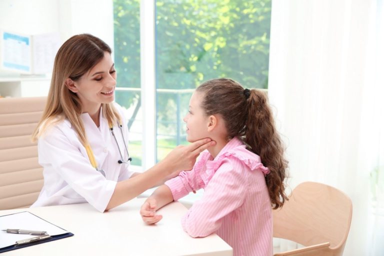 ΙΣΑ για στρεπτόκοκκο: Μην κάνετε τεστ στο σπίτι- Η διάγνωση γίνεται μόνο από παιδίατρο