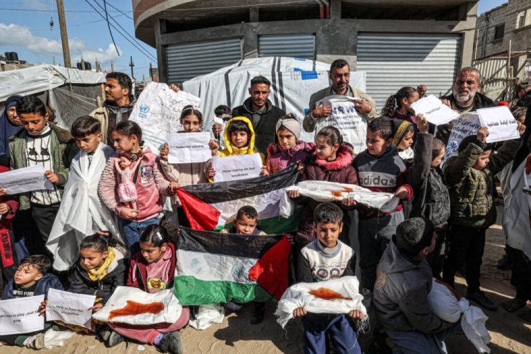 H ανθρωπιστική βοήθεια του ΟΗΕ στη Γάζα μεταβάλλεται σε διελκυστίνδα διεθνών αντιπαραθέσεων