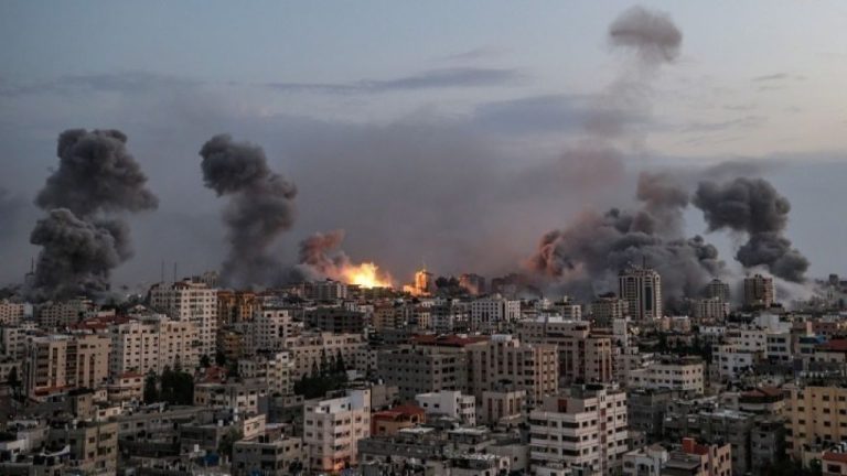 Γάζα: Ισραηλινοί βομβαρδισμοί στον νότο, νέες συνομιλίες με την ελπίδα για εκεχειρία