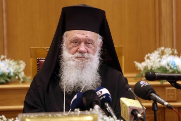 Ο Αρχιεπίσκοπος Ιερώνυμος ζητά ονομαστική ψηφοφορία στο νομοσχέδιο για τα ομόφυλα ζευγάρια