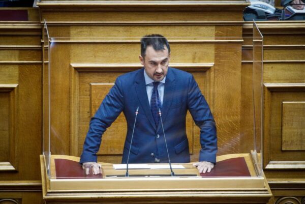 Χαρίτσης στη Βουλή: Δίκαιη η οργή των αγροτών – Η Θεσσαλία βιώνει μια κατάσταση συνεχούς ανασφάλειας