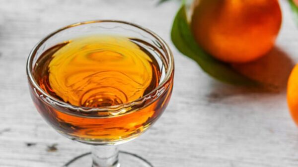 Λικέρ μανταρίνι, με συνταγή της Εύης Βουτσινά