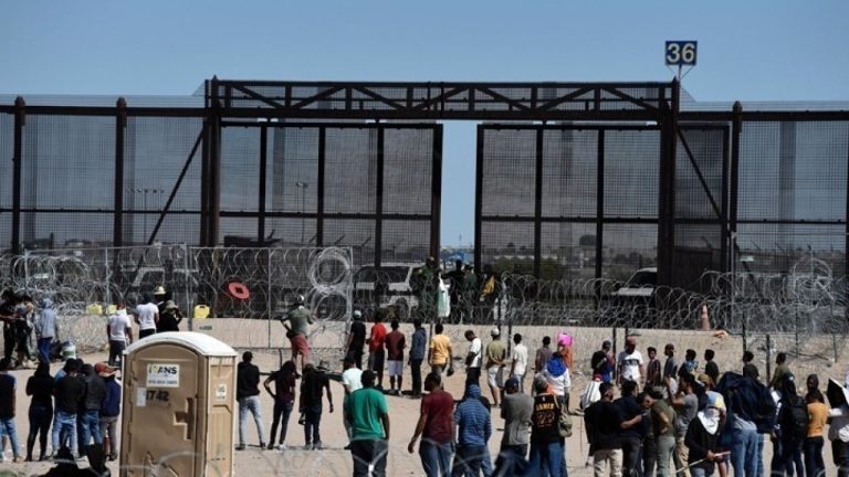 Το Τέξας ανήγγειλε την οικοδόμηση στρατιωτικής βάσης στα σύνορα με το Μεξικό