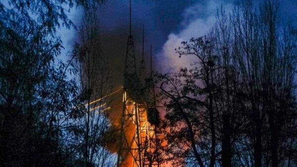 Αεροπορική επιδρομή της Ρωσίας προκάλεσε ζημιά σε θερμικό ηλεκτροπαραγωγικό σταθμό στην Ντνίπρο