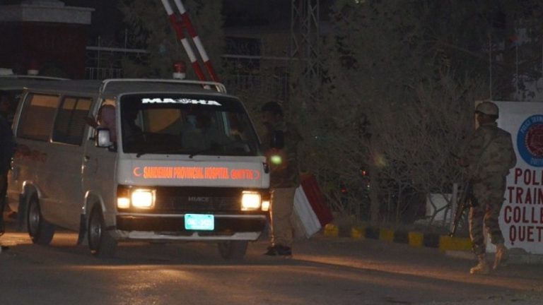 12 νεκροί από έκρηξη κοντά σε γραφείο υποψηφίου την παραμονή των εκλογών στο Πακιστάν