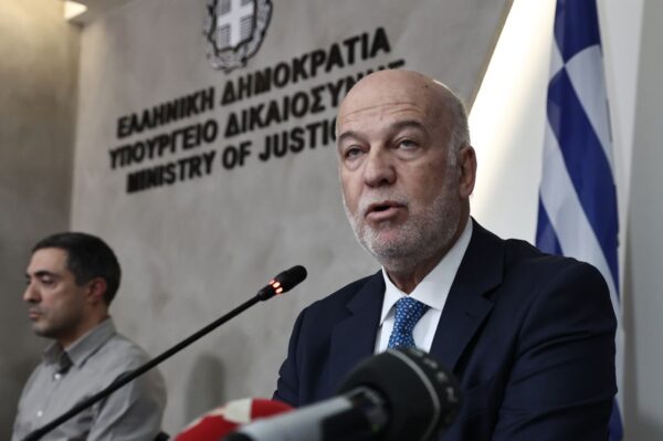 Φλωρίδης για βόμβα στα δικαστήρια Θεσσαλονίκης: Σοβαρό το κενό ασφαλείας, θα επαναξιολογηθεί όλο το σύστημα