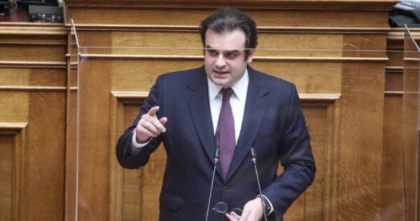 Πιερρακάκης για μη κρατικά Πανεπιστήμια: Στην Ελλάδα τα αυστηρότερα κριτήρια – Πώς θα προκύπτει η Ελάχιστη Βάση Εισαγωγής