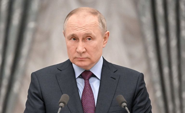 Ο Πούτιν διακινδυνεύει να βγει πιο αδύναμος μετά το θάνατο του Αλεξέι Ναβάλνι