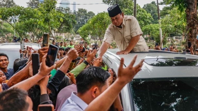Προεδρικές εκλογές στην Ινδονησία: Μπροστά ο στρατηγός ε.α. Πραμπόβο Σουμπιάντο
