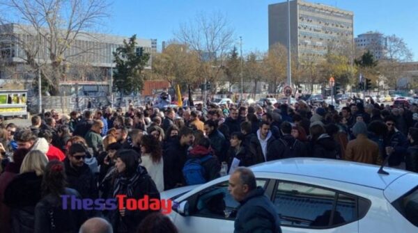 Θεσσαλονίκη: «Απόβαση» αγροτών για το μεγάλο συλλαλητήριο – «Δεν αντέχουμε, θα μεταναστεύσουμε»