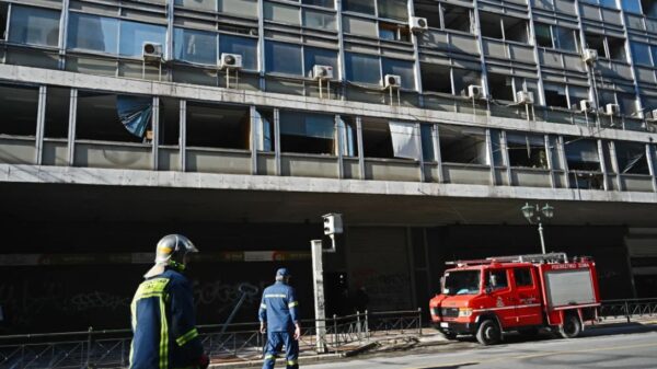 Βόμβα στο υπουργείο Εργασίας: Βρέθηκε η μηχανή των δραστών - Ψάχνουν αποτυπώματα και DNA