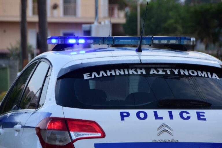 Θεσσαλονίκη: Τρεις άνδρες πιάστηκαν στα πράσα να κλέβουν καλώδια από επιχείρηση στο Καλοχώρι