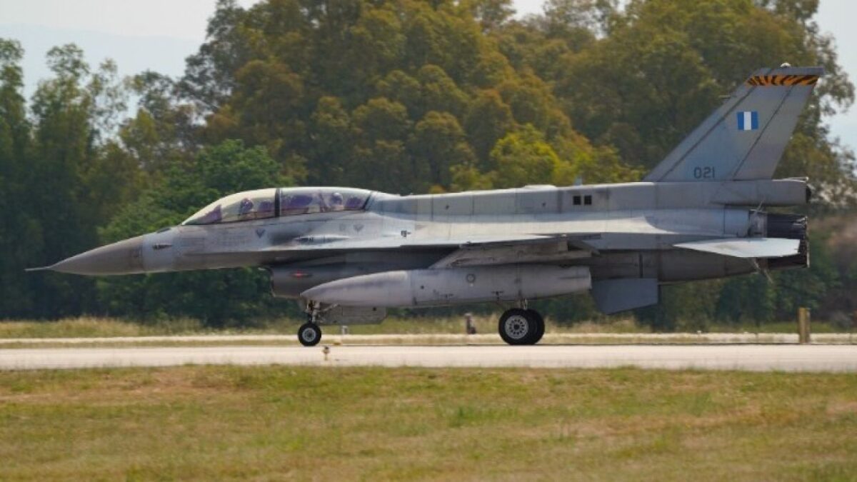 Περισυνελέγη σώος ο χειριστής του F-16