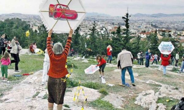 Γιατί πετάμε χαρταετό την Καθαρά Δευτέρα; Η ιστορία του εθίμου