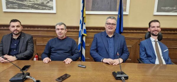 Σύσκεψη του Επιμελητηρίου Σερρών και παραγωγικών φορέων με τον Ευρωβουλευτή Στέλιο Κυμπουρόπουλο